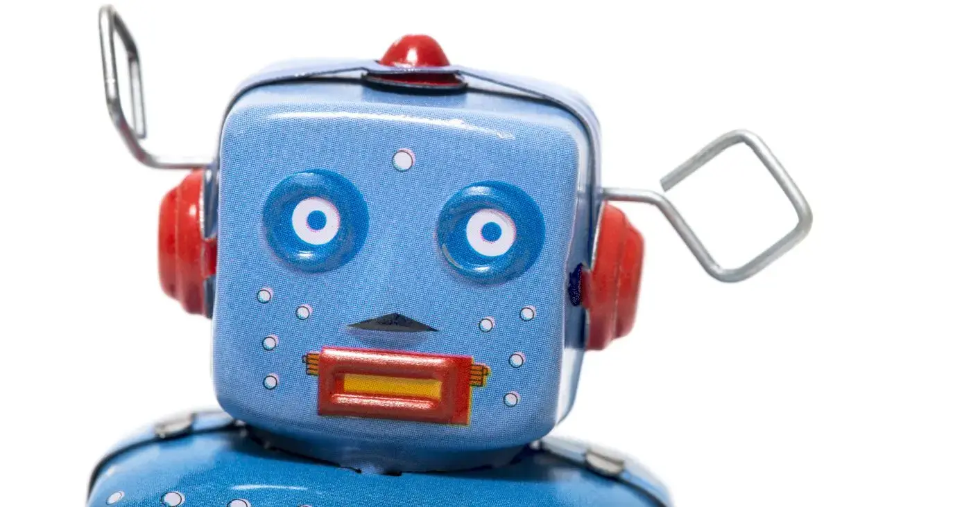 ai-threat-advisor-robot-1400x732