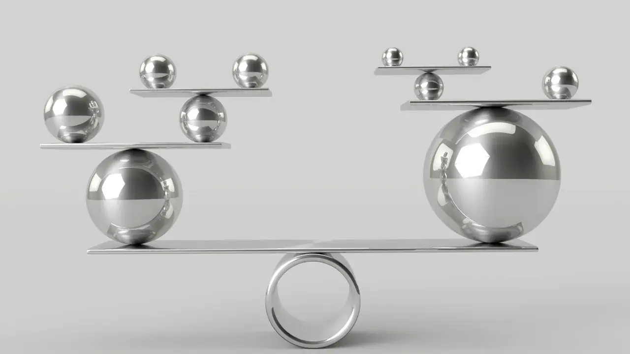 balance-balls-1800-sondem_Alamy-Stock-Photo
